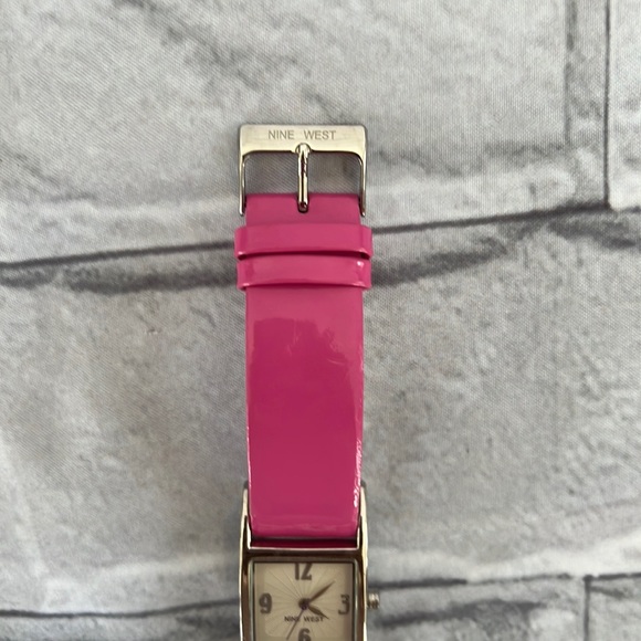 Nine West color block watch - Picture 4 of 6